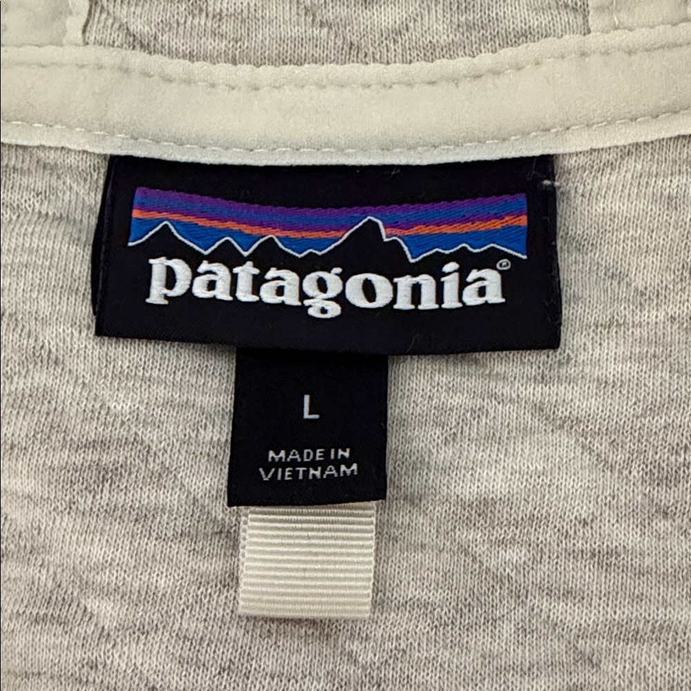 Patagonia Quilted Full-Zip Jacket in Off-White/Gray - Picture 3 of 5
